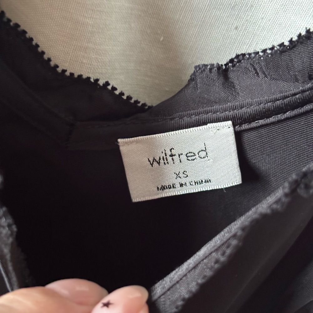 Aritzia Wilfred black silk cami - Picture 3 of 3